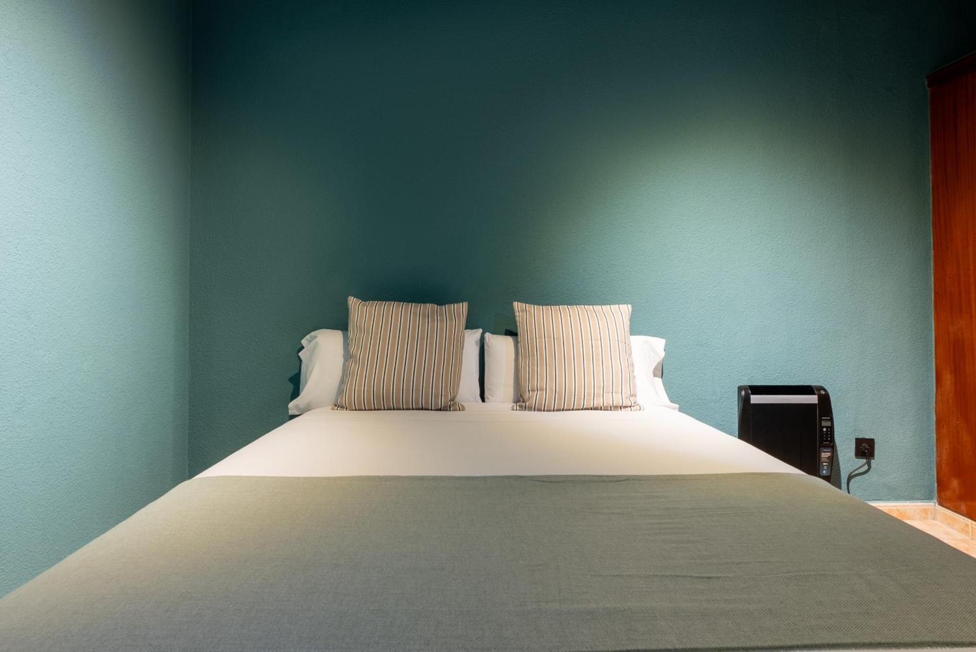 Ideal Hostal *